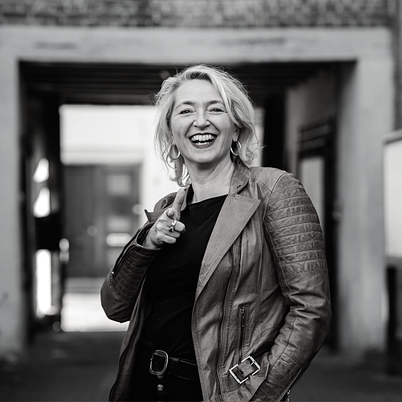 Saskia - De Online Techgirl